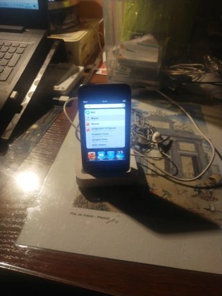 IPOD TOUCH 2da Generación Plata