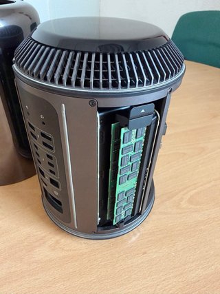 Mac Pro 2013 1TB 64GB RAM