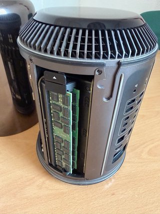 Mac Pro 2013 1TB 64GB RAM