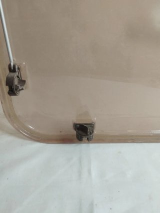 Ventana caravana 104,5x57 Hueco 98*49,5 cm
