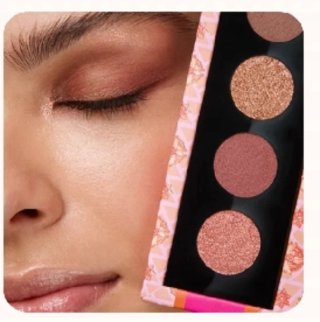 Palette Ombretti Dazzling Daydream 02