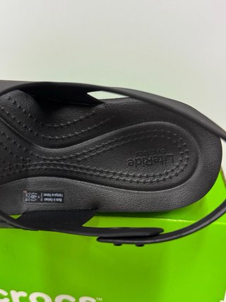 Sandalias Crocs Brooklyn Talla 36-37 Negras