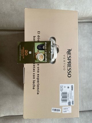 Cafetera Nespresso Vertuo Pop + Aeroccino