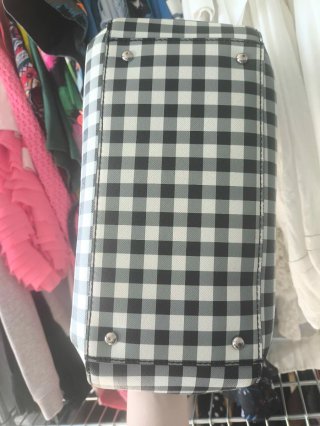 Bolso Guess Cuadros Flores y Brillo