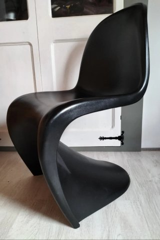 Silla estilo Panton Negra Plástico