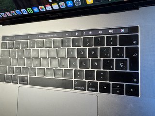 MacBook Pro A1990Gris Espacial IMPECABLE