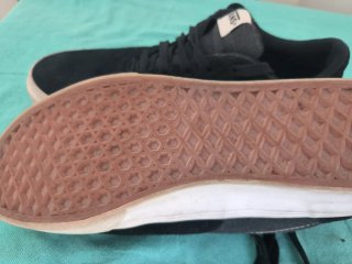 Zapatillas Vans Negras y Blancas