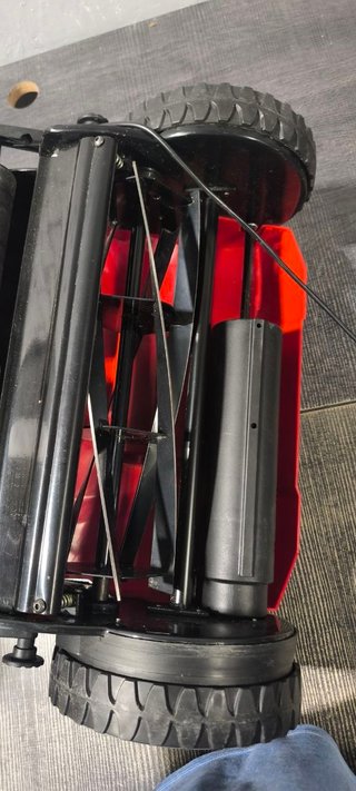 Cortacésped inalámbrico Einhell GE-HM 18/38