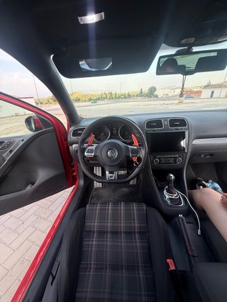 Volkswagen Golf  GTI DSG 2010