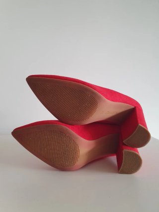Zapatos de tacón rojos MaryPaz talla 38