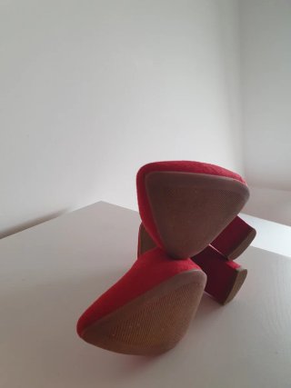 Zapatos de tacón rojos MaryPaz talla 38