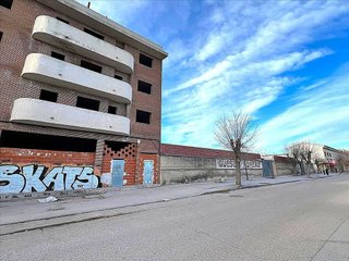 Edificio en venta en Centro de Especialidades en Ocaña
