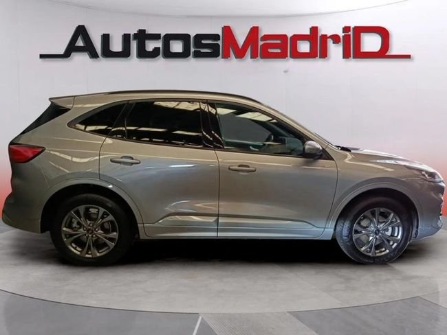 Ford Kuga 2022, foto 7