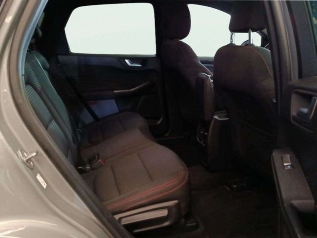 Ford Kuga 2022, foto 11