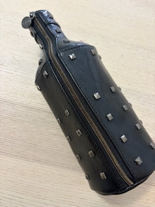 Funda Absolut Vodka Negra Tachuelas