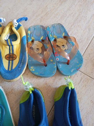Lote Zapatos Agua y Crocs Niño
