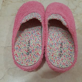 Lote 2+1 zapatillas de estar por casa