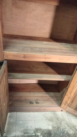 Mueble de madera estilo rústico