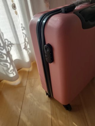 Maleta de cabina con candado y 4 ruedas