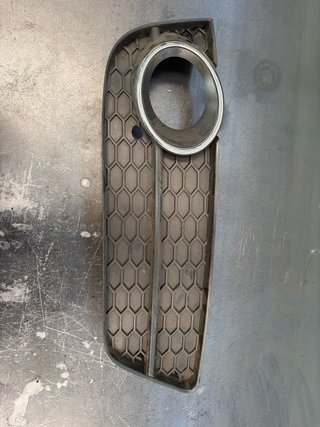 Rejilla antiniebla Audi A5 B8
