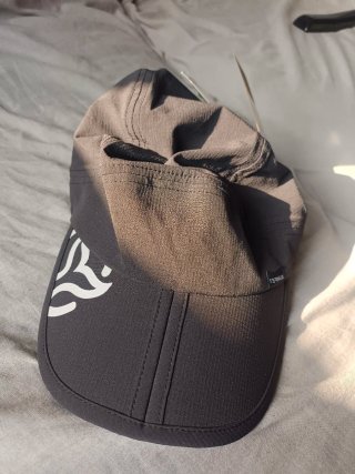 Gorra Ternua Suez Plegable Montaña Trail Negra S/M