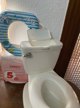 Lote: orinal water sin musical, Adaptador y Pañal