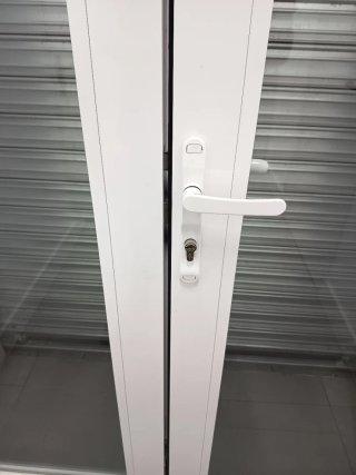 Puerta aluminio reforzado