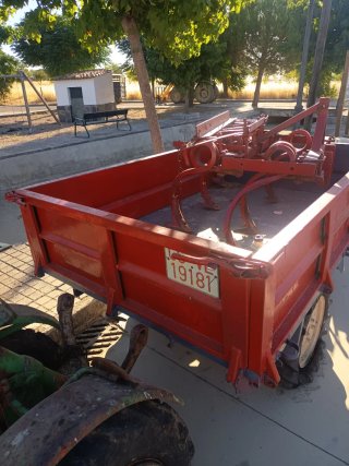 Tractor Pasquali 73 con remolque basculante