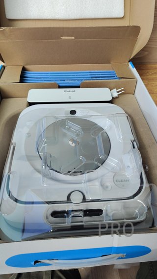 Robot friegasuelos, Pulverizador de Chorro a presión