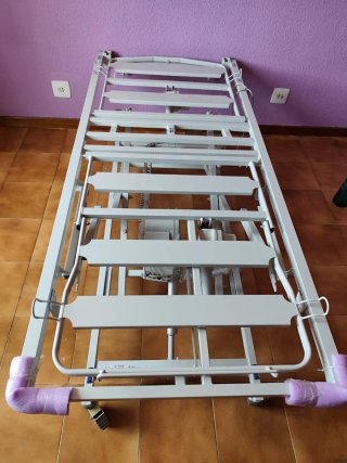 Cama geriátrica Winncare XPRIM 3 + colchón