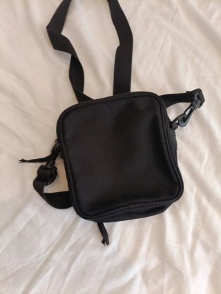 Bolso bandolera Carhartt negro