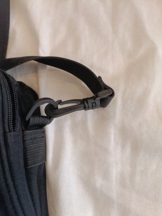 Bolso bandolera Carhartt negro