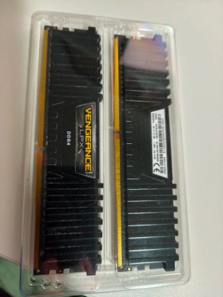 Corsair Vengeance LPX 16GB (2x8GB) DDR4 3000MHz