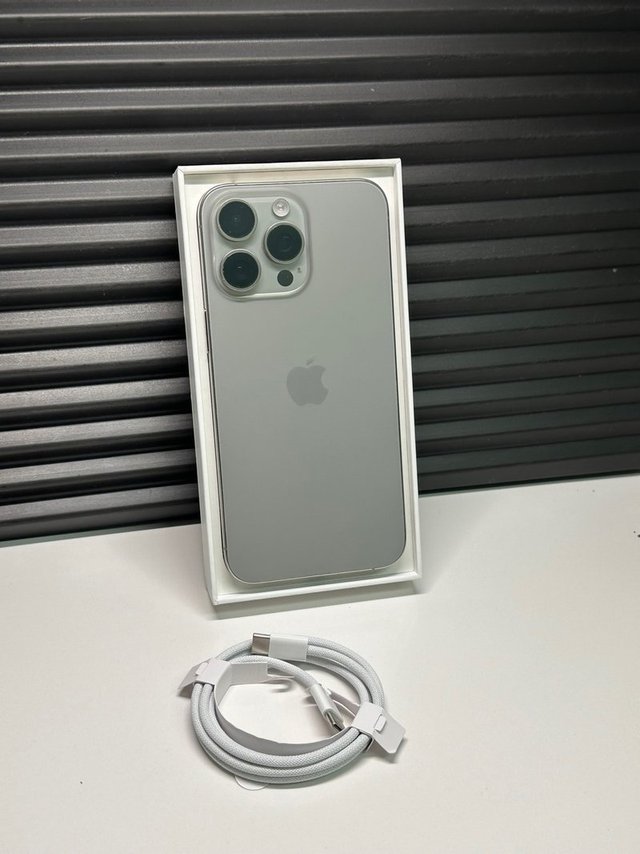 iPhone 15 Pro Max 256GB Gris