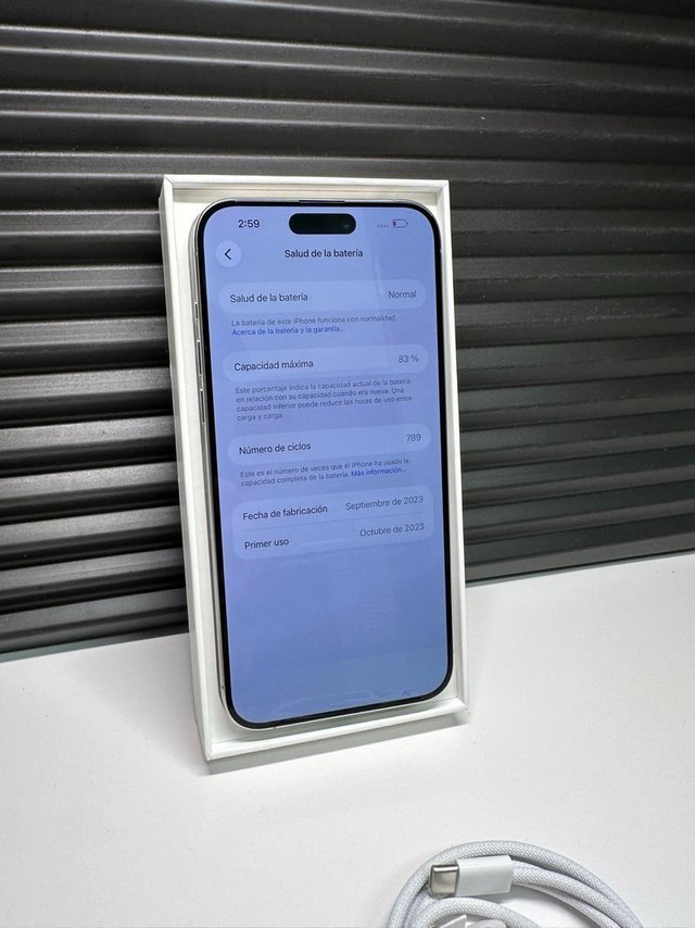 iPhone 15 Pro Max 256GB Gris