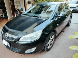 Opel Astra 2011