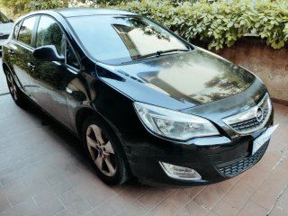 Opel Astra 2011