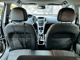 Opel Astra 2011