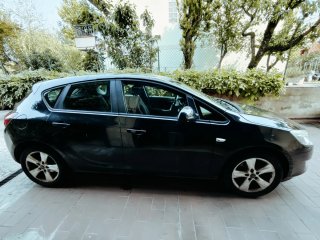 Opel Astra 2011
