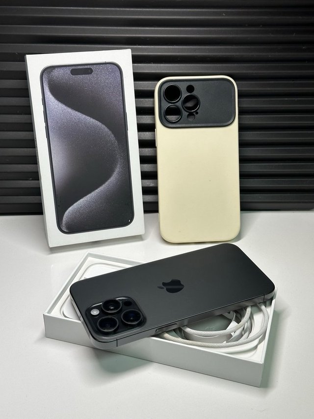 iPhone 15 Pro Max 512GB Negro/Gris