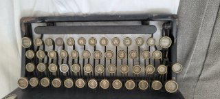 Máquina de escribir Royal 10
