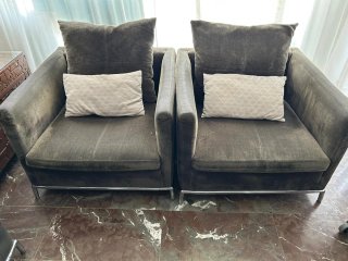 Sillones modernos de tela y metal