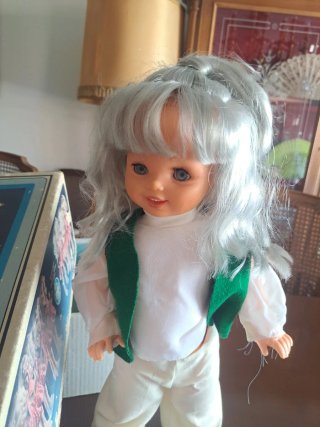 Muñeca Swingy Ibérica antigua con disco