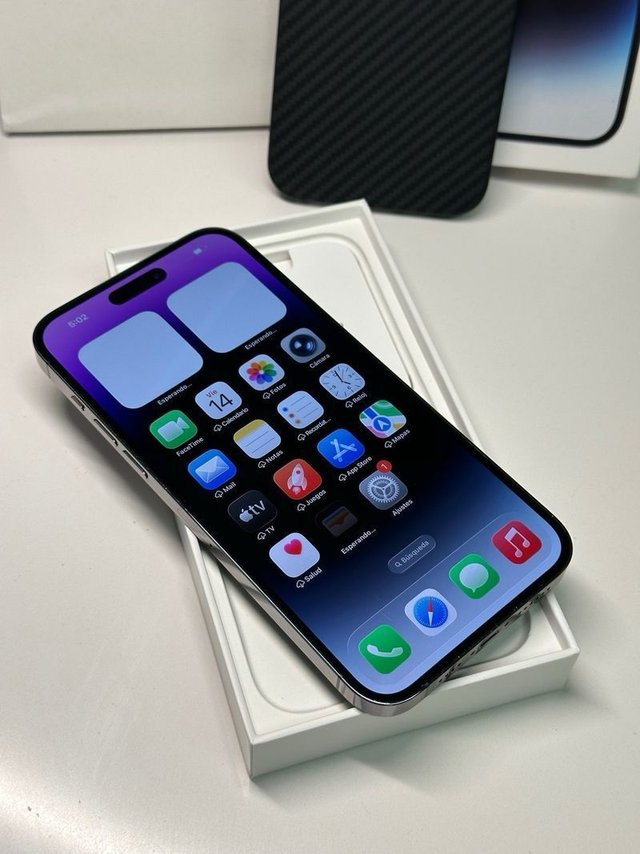 iPhone 14 Pro Max Morado/Plateado