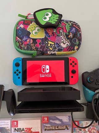 Nintendo Switch + 6 juegos + mando Pro
