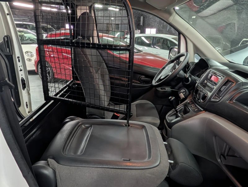 Nissan Evalia 2015, foto 7