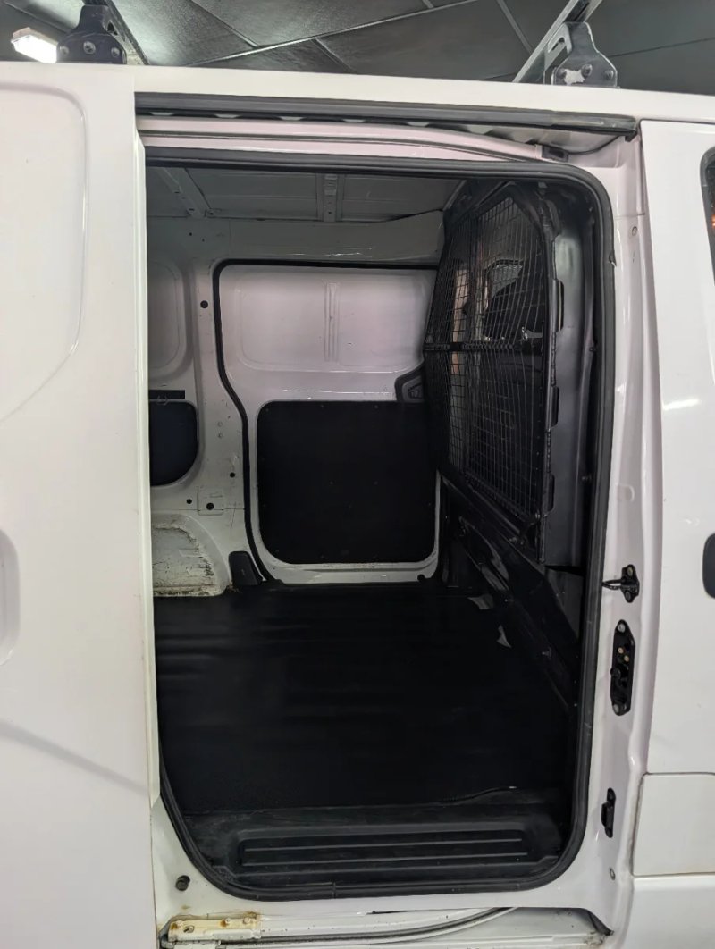 Nissan Evalia 2015, foto 15