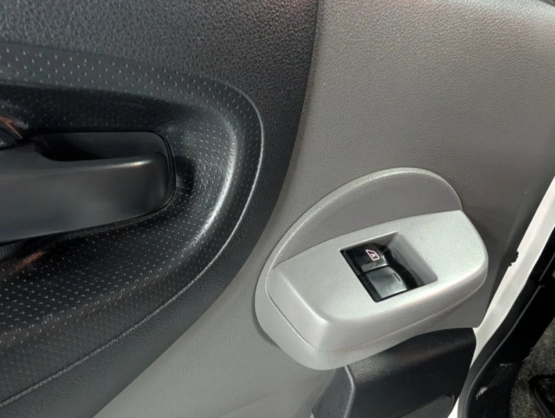 Nissan Evalia 2015, foto 21