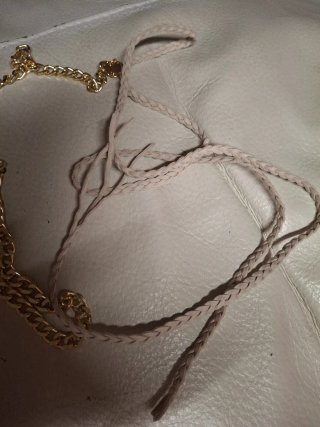 2 cinture dorate e beige