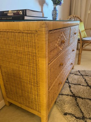 Cómoda Ratán con Cristal Templado